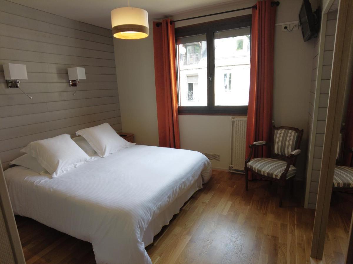 Hotel La Rencluse Saint-Mamet Buitenkant foto