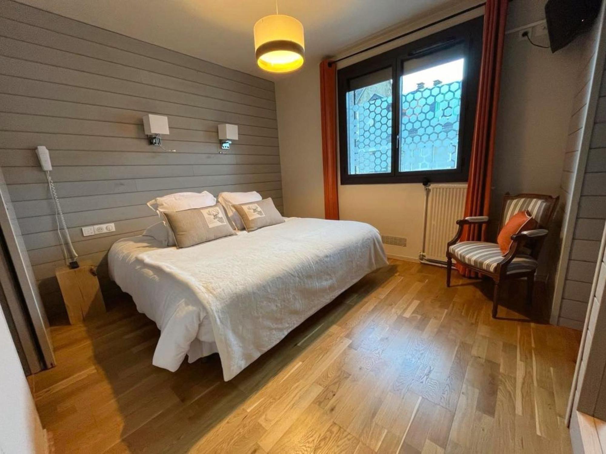 Hotel La Rencluse Saint-Mamet Buitenkant foto
