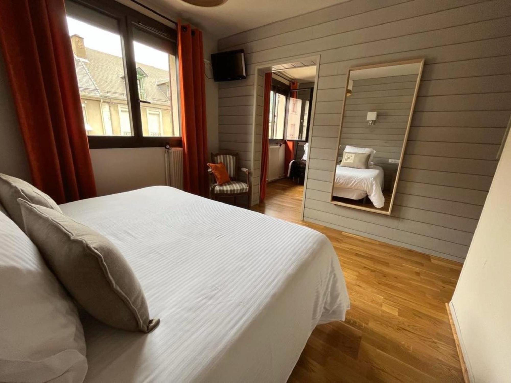 Hotel La Rencluse Saint-Mamet Buitenkant foto