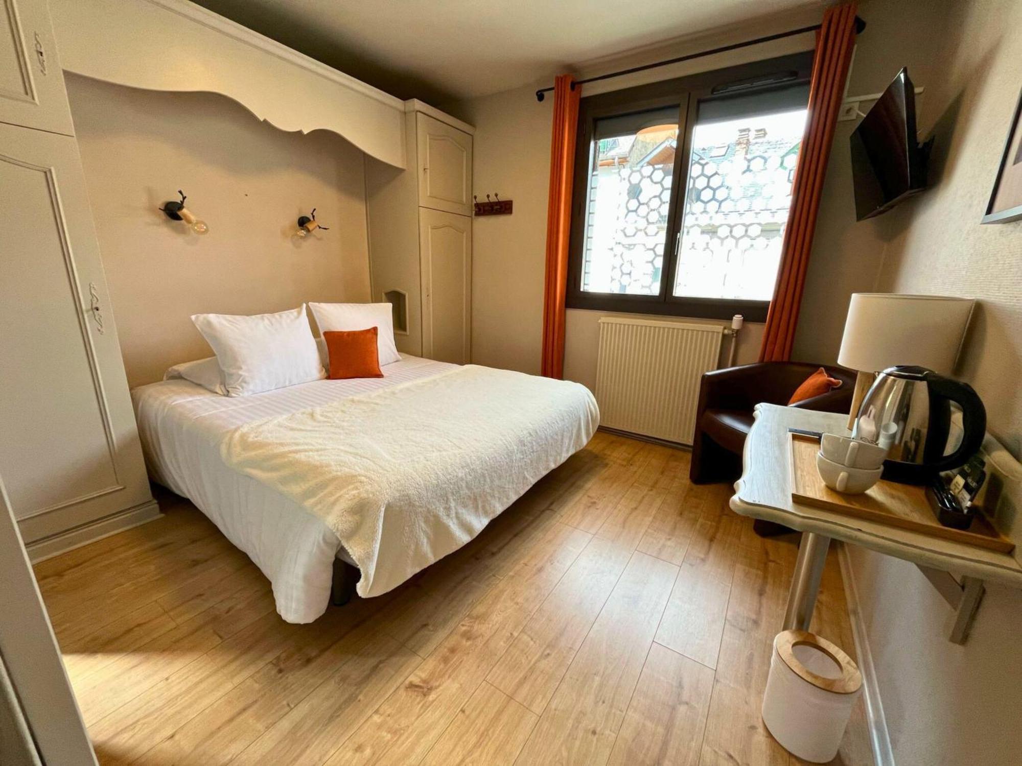 Hotel La Rencluse Saint-Mamet Buitenkant foto