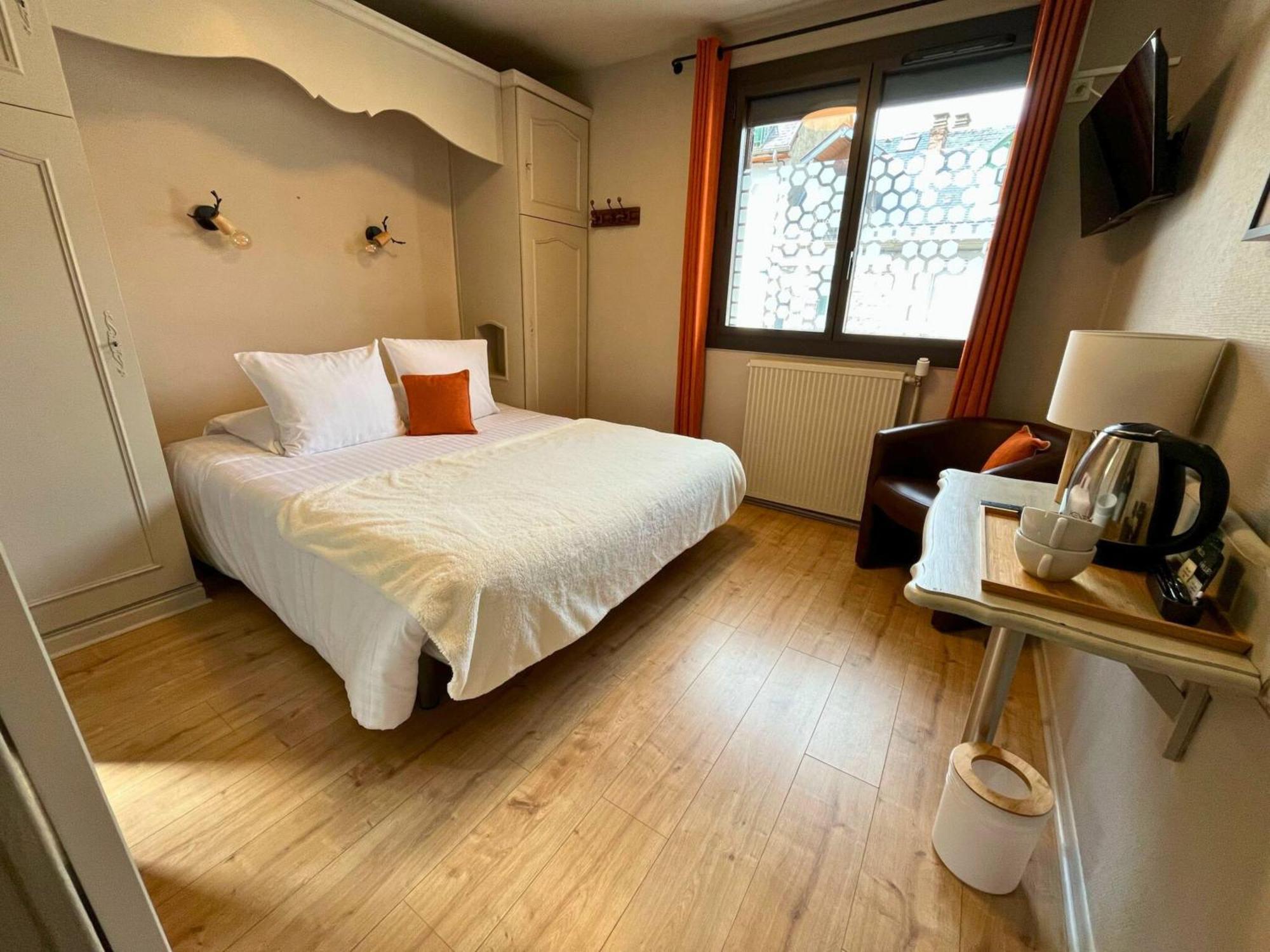 Hotel La Rencluse Saint-Mamet Buitenkant foto